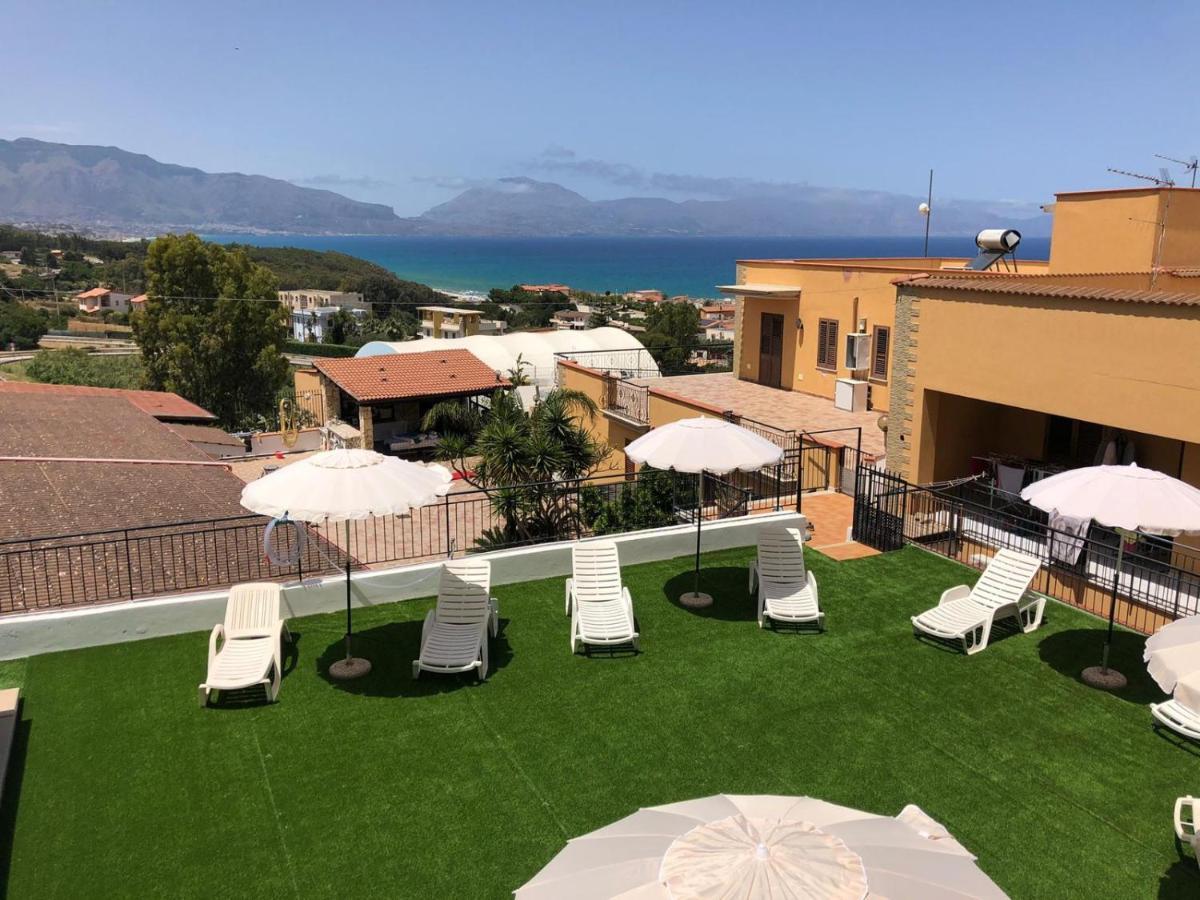 Case Vacanze Piccolo Balestrate Bagian luar foto