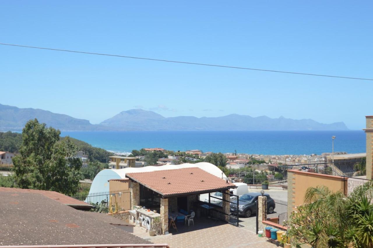 Case Vacanze Piccolo Balestrate Bagian luar foto