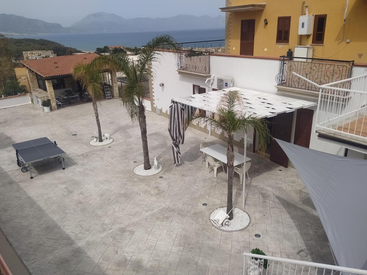 Case Vacanze Piccolo Balestrate Bagian luar foto